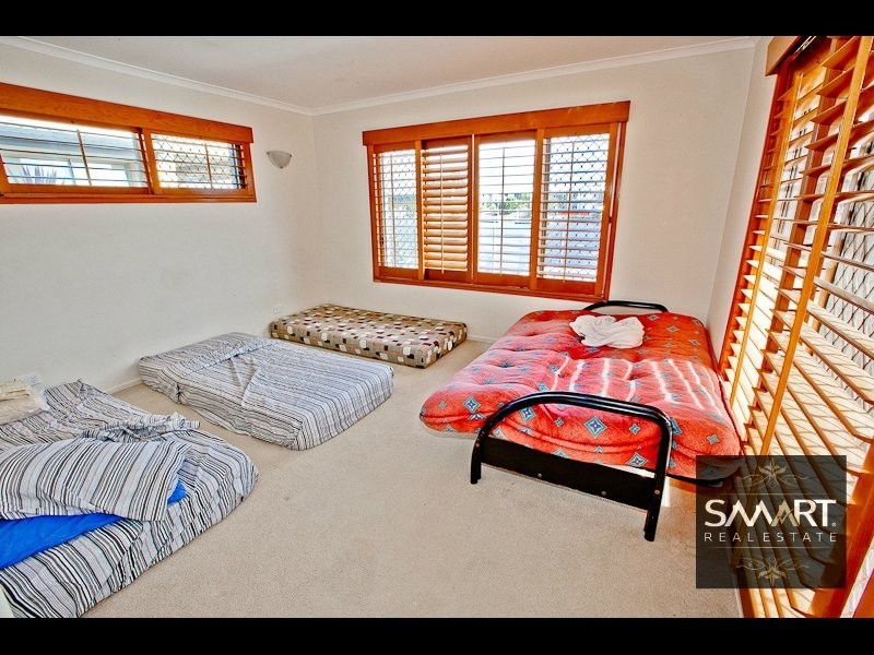 Broadbeach Waters QLD 4218