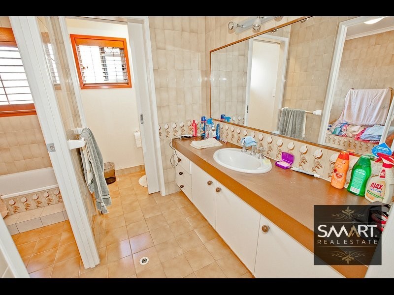 Broadbeach Waters QLD 4218