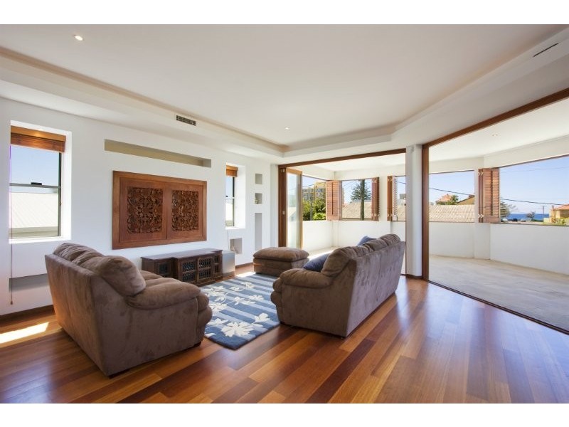 Mermaid Beach QLD 4218