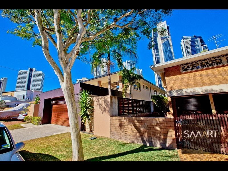 Chevron Island QLD 4217