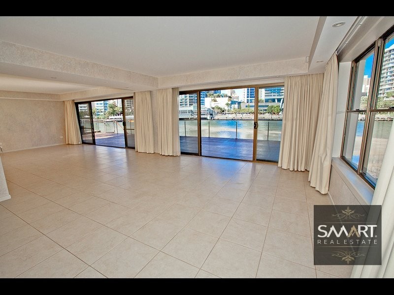 Chevron Island QLD 4217