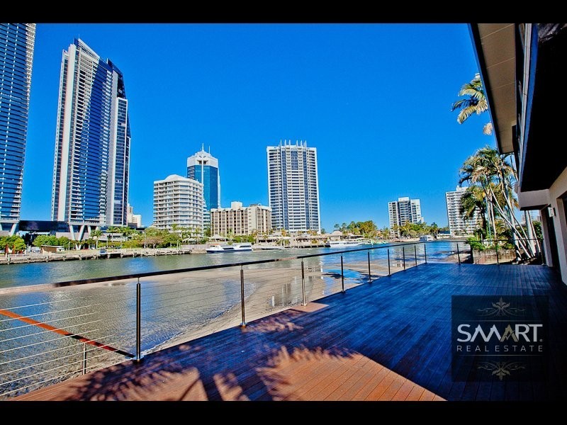 Chevron Island QLD 4217