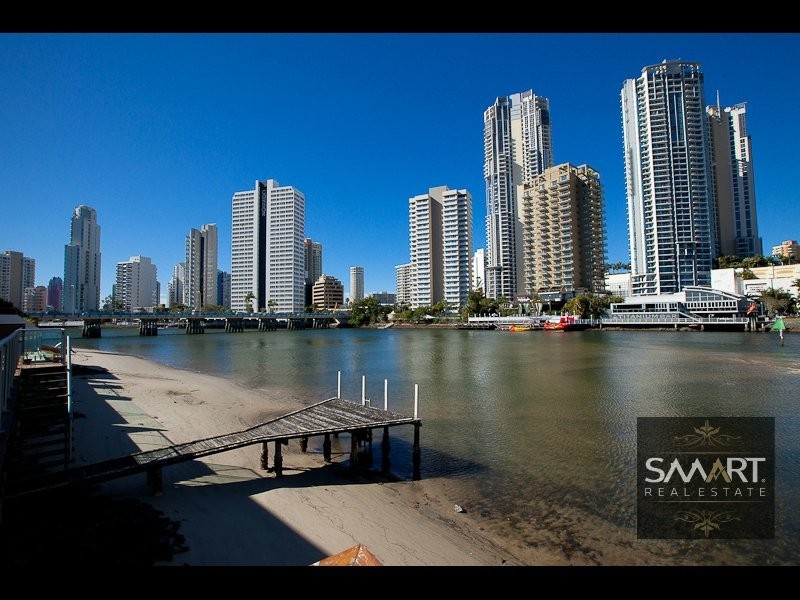 Chevron Island QLD 4217