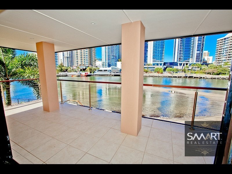 Chevron Island QLD 4217