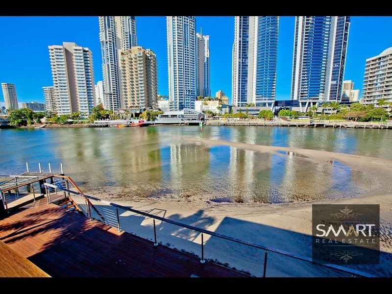 Chevron Island QLD 4217