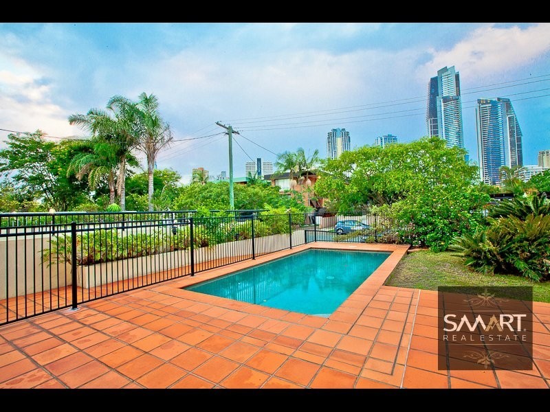 Chevron Island QLD 4217