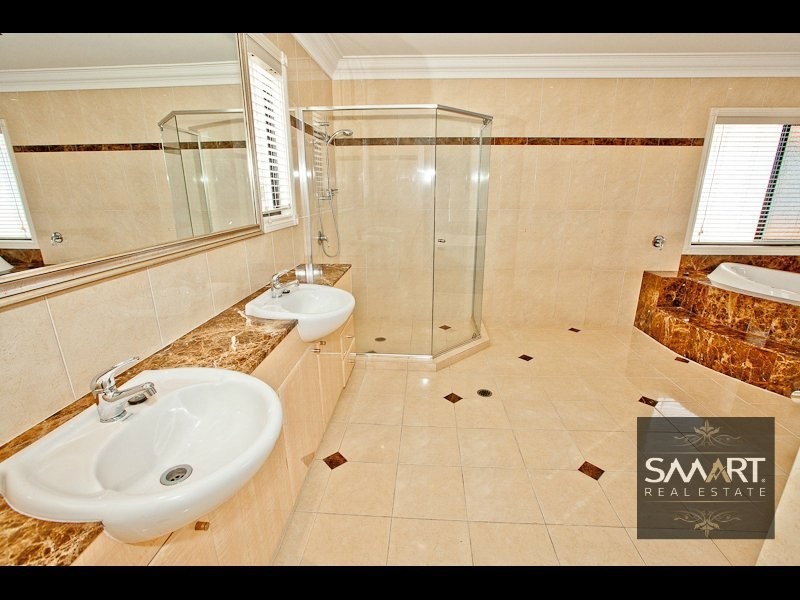 Benowa Waters QLD 4217