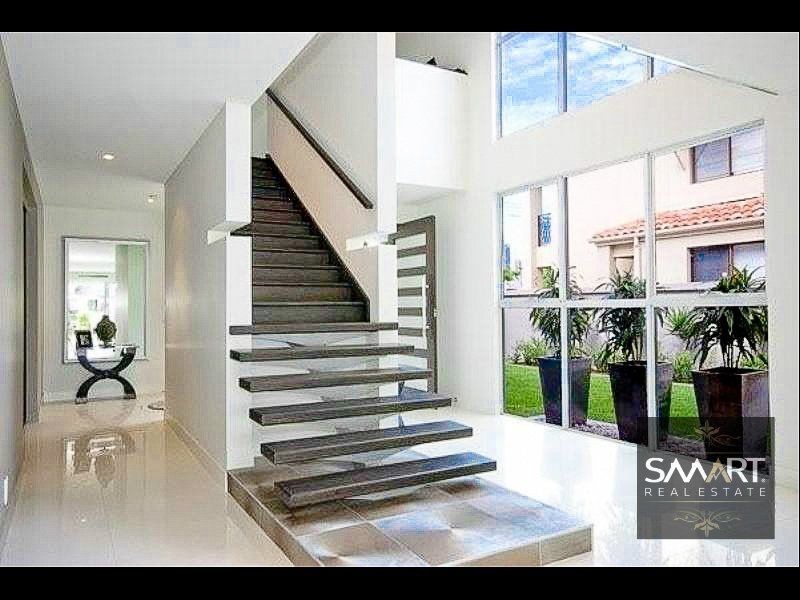 Isle Of Capri QLD 4217