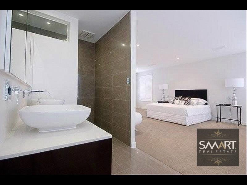 Isle Of Capri QLD 4217