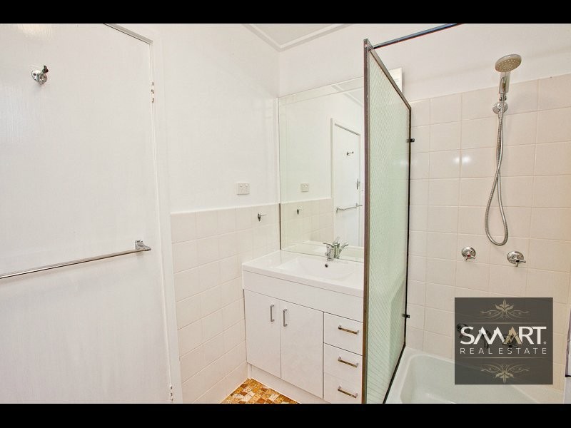 Chevron Island QLD 4217