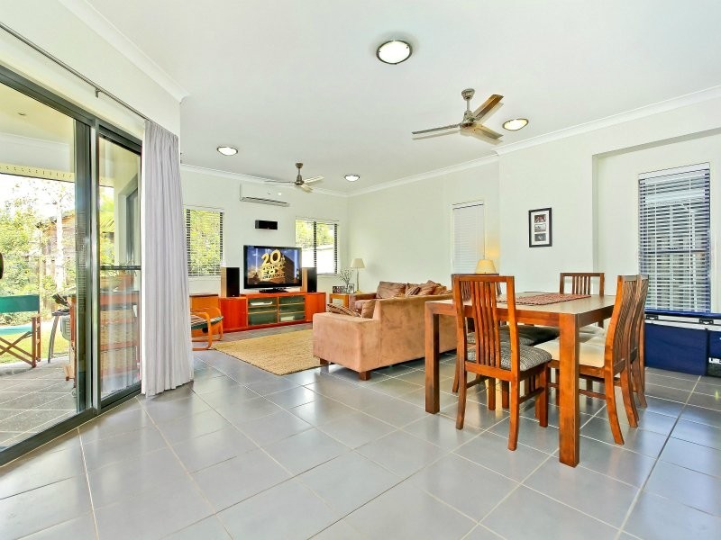 Coomera Waters QLD 4209