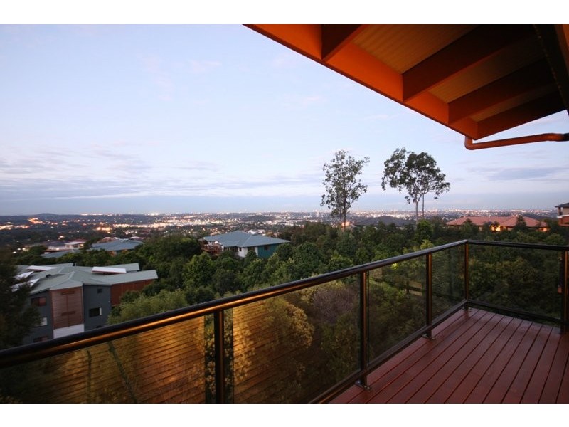 Highland Park QLD 4211