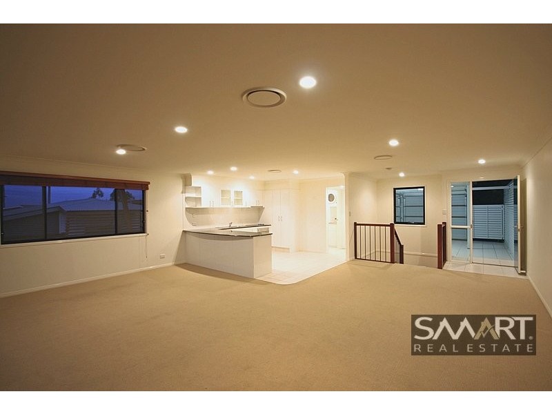 Highland Park QLD 4211