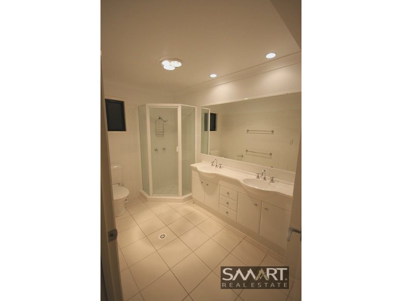 Highland Park QLD 4211