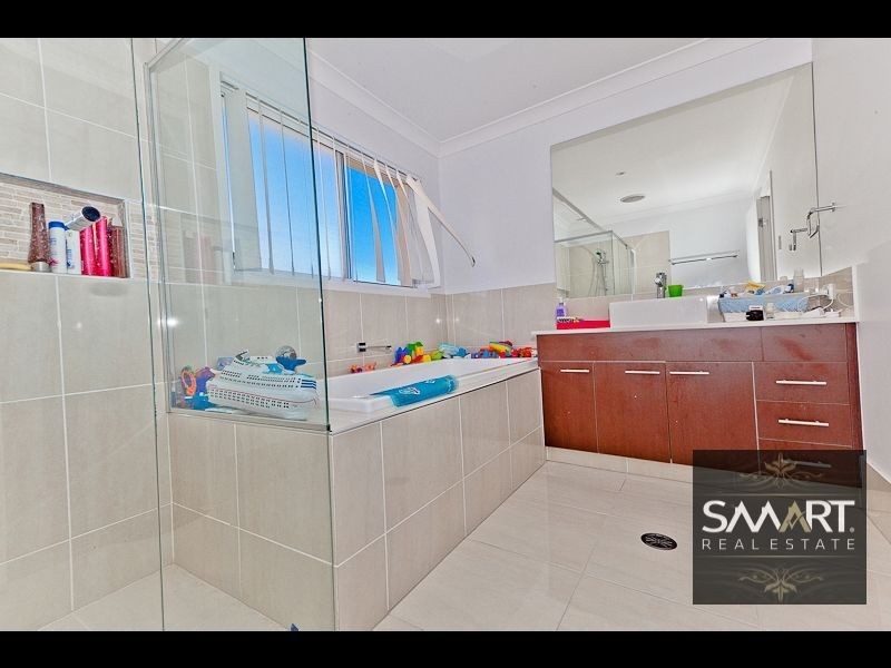 Hope Island QLD 4212