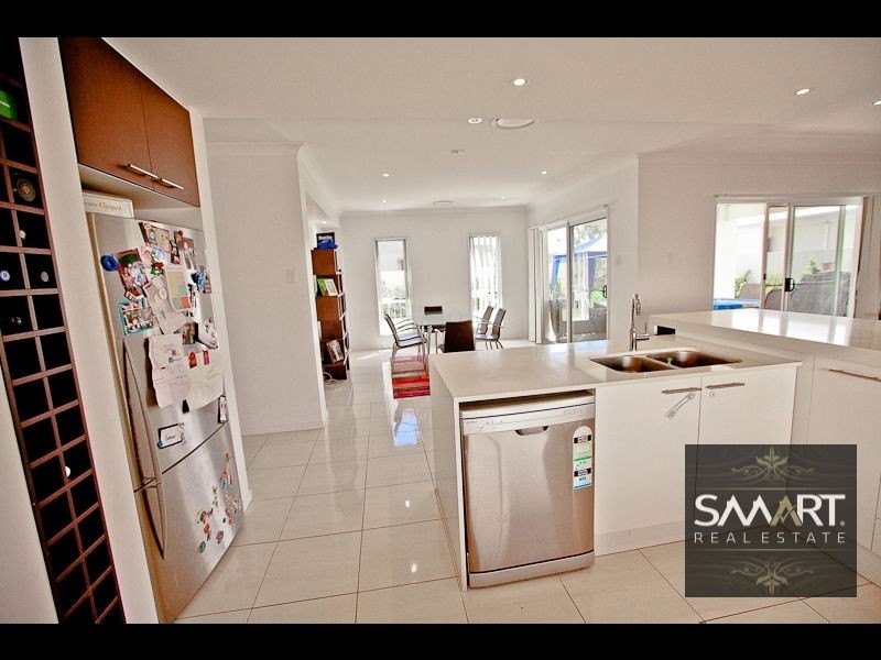 Hope Island QLD 4212