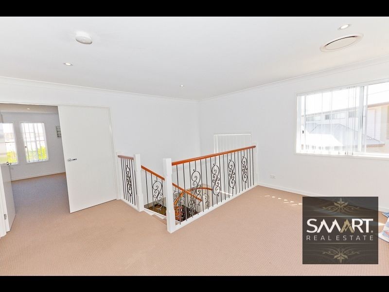 Hope Island QLD 4212