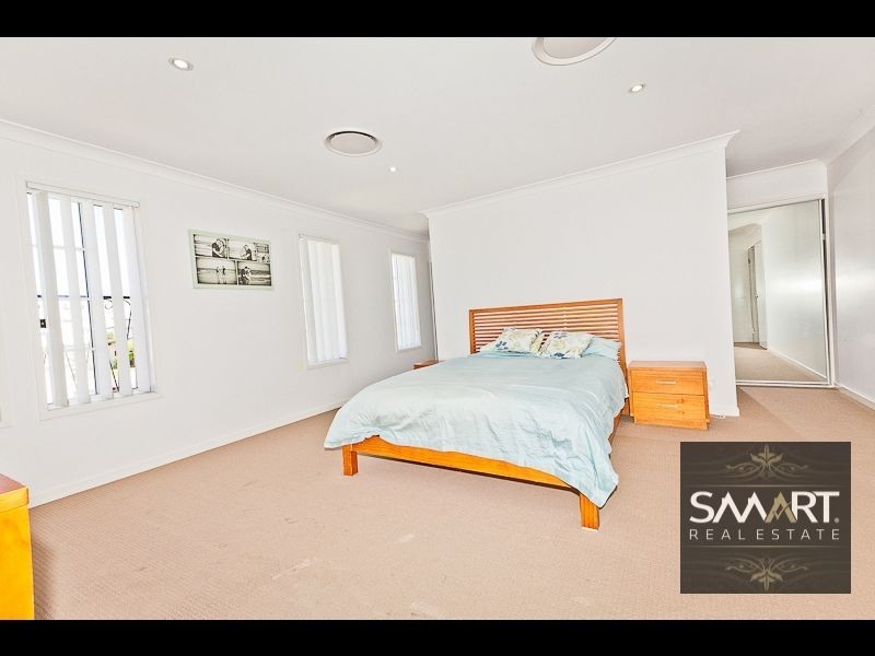 Hope Island QLD 4212