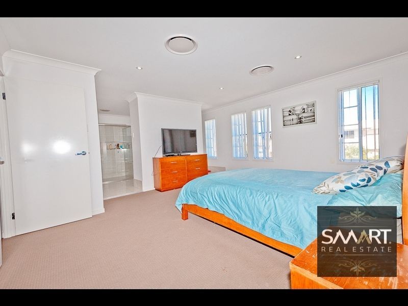 Hope Island QLD 4212