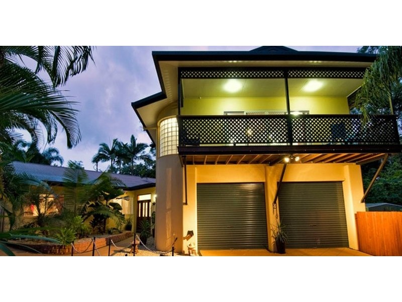 2 Compton Court, Bentley Park QLD 4869