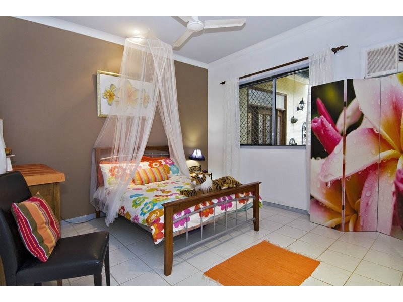 2 Compton Court, Bentley Park QLD 4869