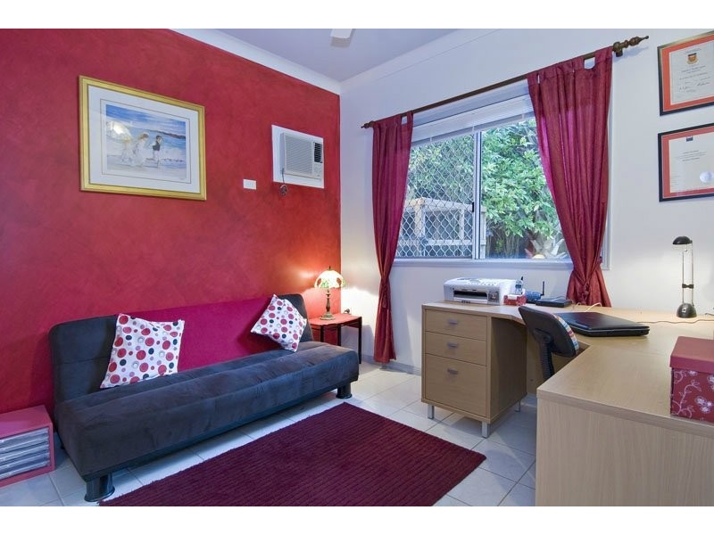 2 Compton Court, Bentley Park QLD 4869