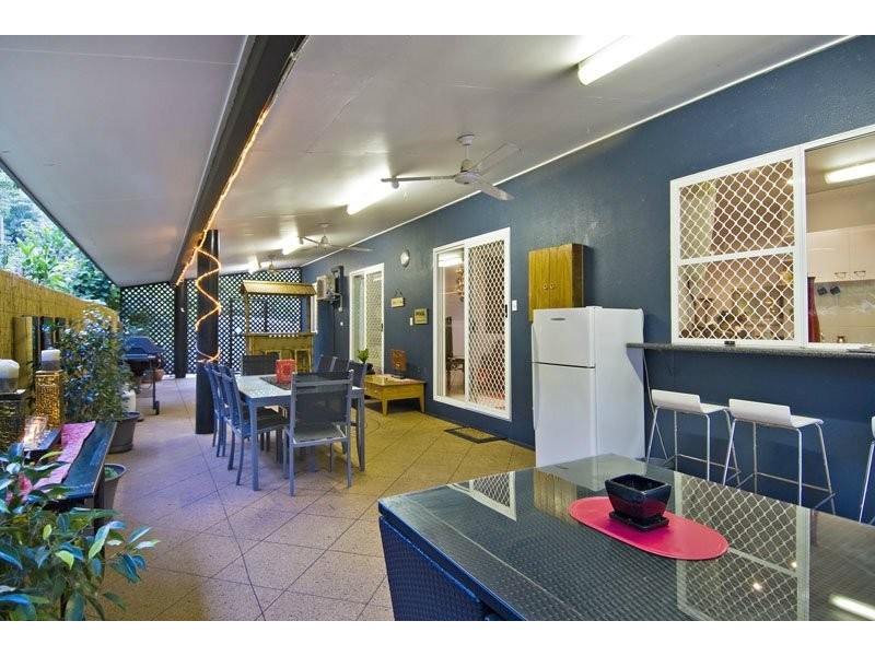 2 Compton Court, Bentley Park QLD 4869