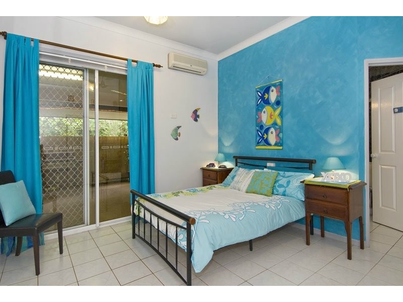 2 Compton Court, Bentley Park QLD 4869