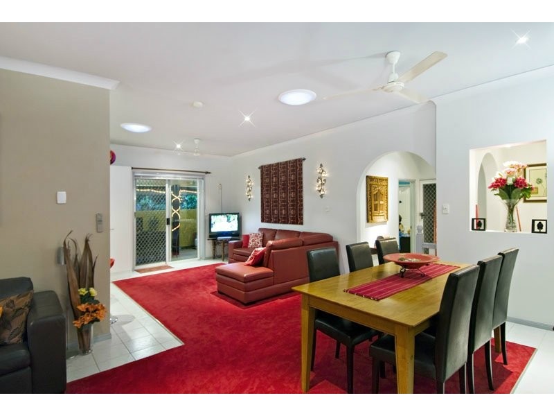 2 Compton Court, Bentley Park QLD 4869