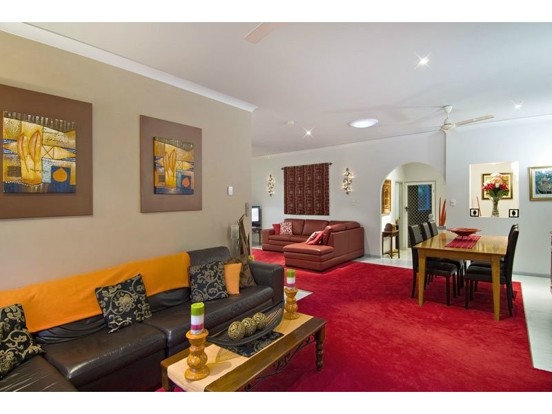 2 Compton Court, Bentley Park QLD 4869