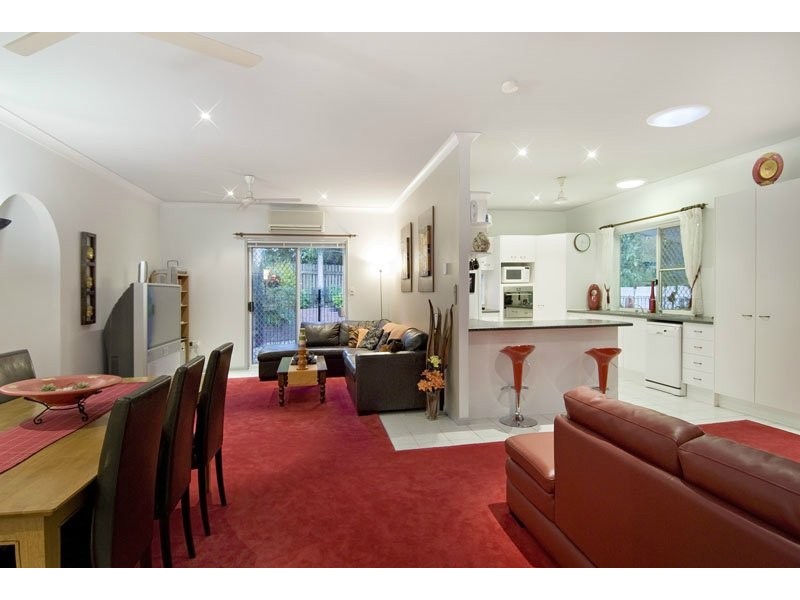 2 Compton Court, Bentley Park QLD 4869