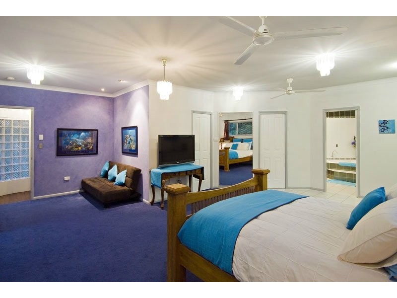 2 Compton Court, Bentley Park QLD 4869