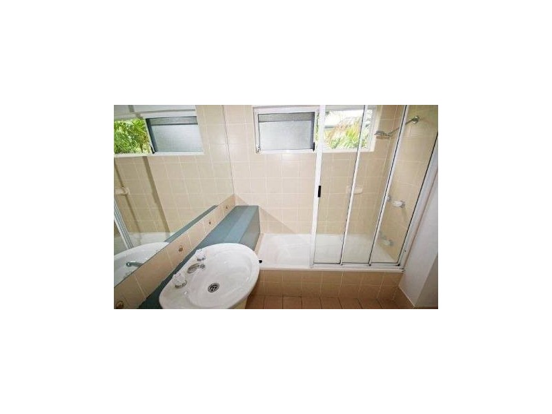 7/62 Digger Street, Cairns North QLD 4870