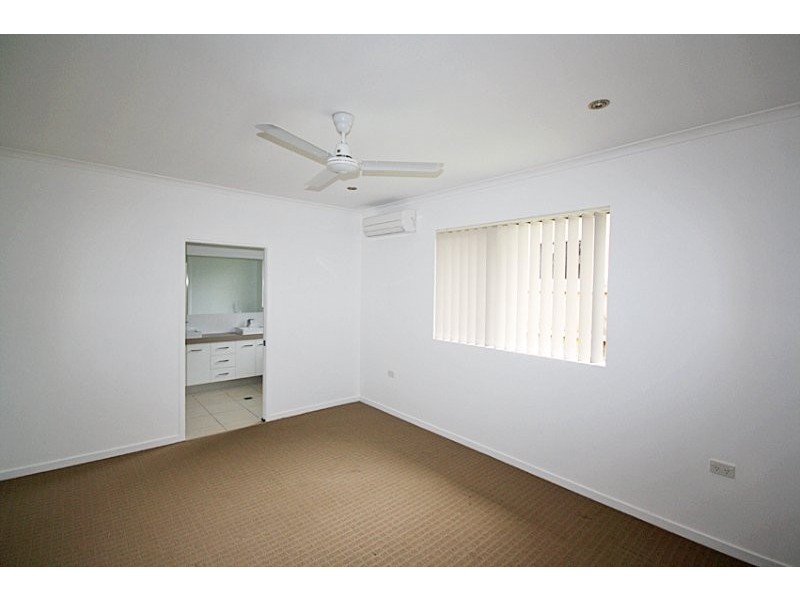 189 Toogood Road, Bayview Heights QLD 4868