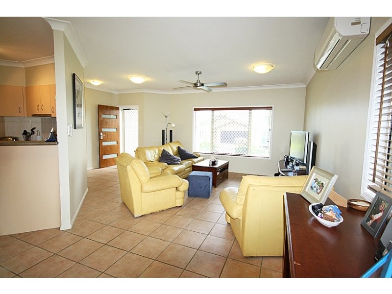 11 Nell Close, Kanimbla QLD 4870