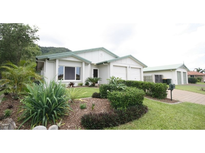 11 Nell Close, Kanimbla QLD 4870