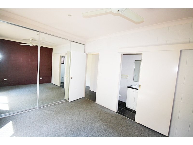 8 Avondale Close, Mount Sheridan QLD 4868
