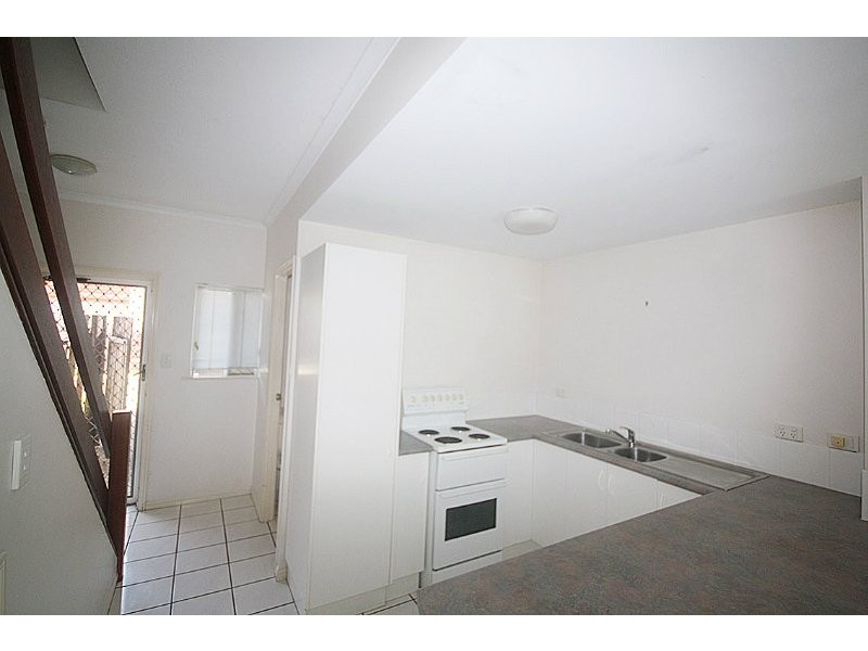 7/42 Springfield Crescent, Manoora QLD 4870