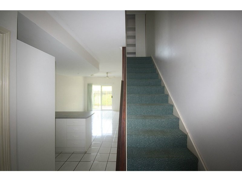 7/42 Springfield Crescent, Manoora QLD 4870