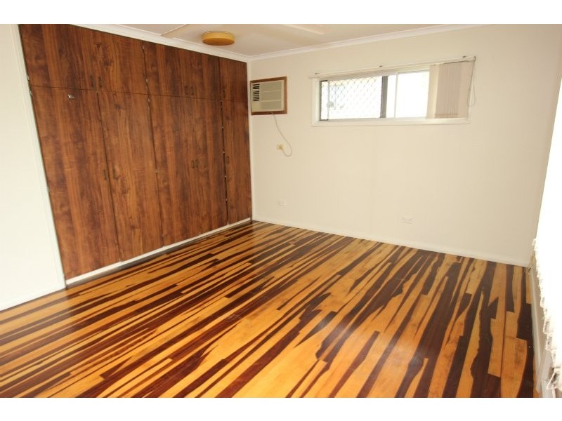 21 Lynette Street, Woree QLD 4868