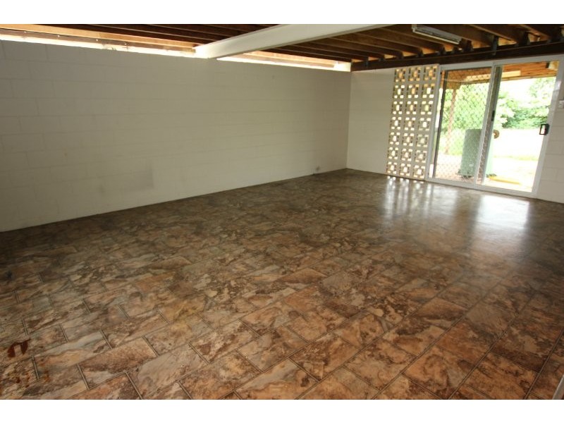 21 Lynette Street, Woree QLD 4868