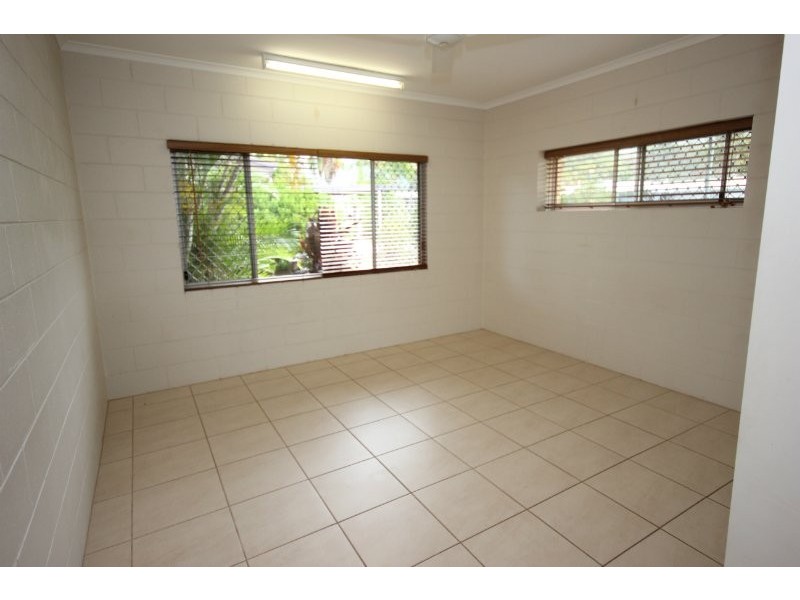 1/20 Gerard Street, Woree QLD 4868
