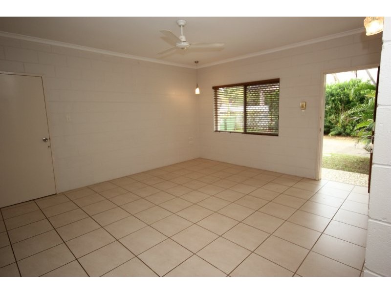1/20 Gerard Street, Woree QLD 4868