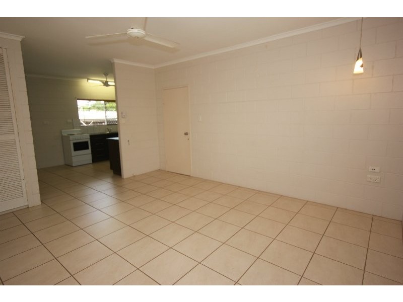 1/20 Gerard Street, Woree QLD 4868