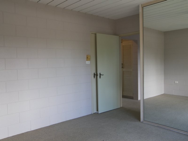 2/97 Mann Street, Westcourt QLD 4870