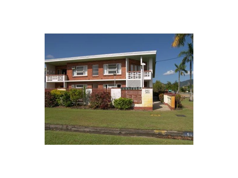 1/263 Lake Street, Cairns North QLD 4870