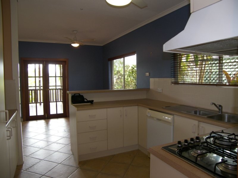 38 Peridot Street, Bayview Heights QLD 4868