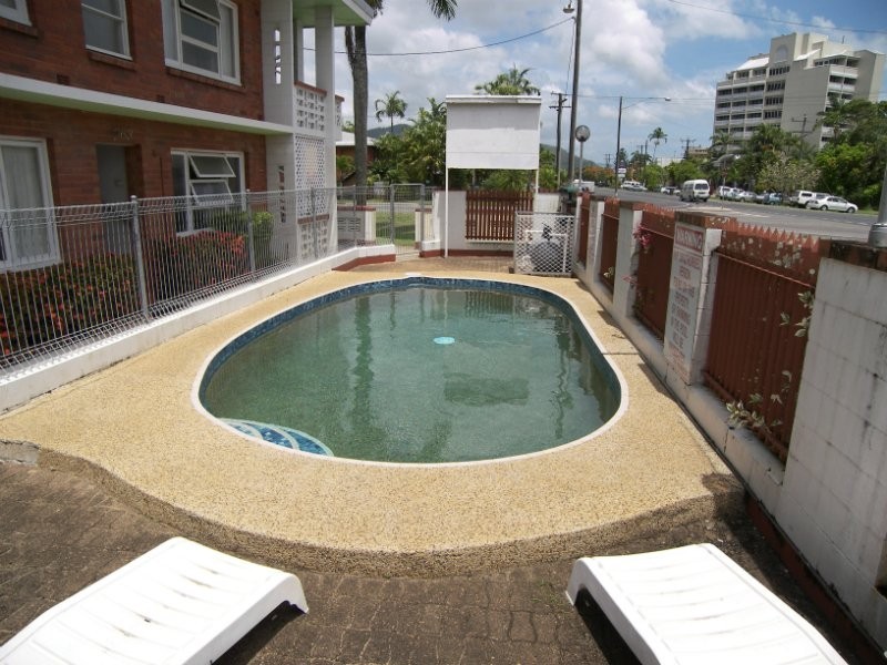 3/263 Lake Street, Cairns North QLD 4870