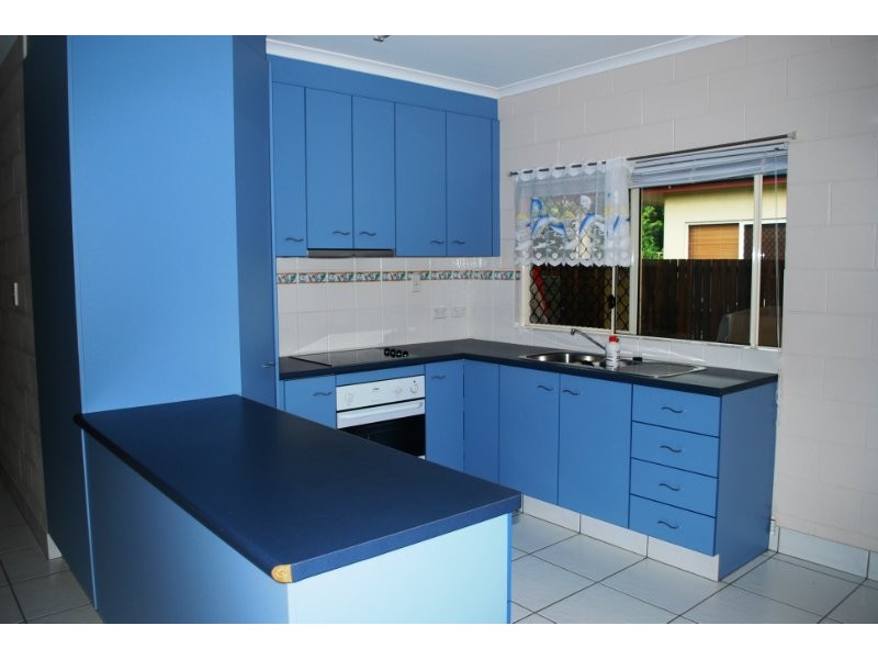 11 Rafferty, White Rock QLD 4868