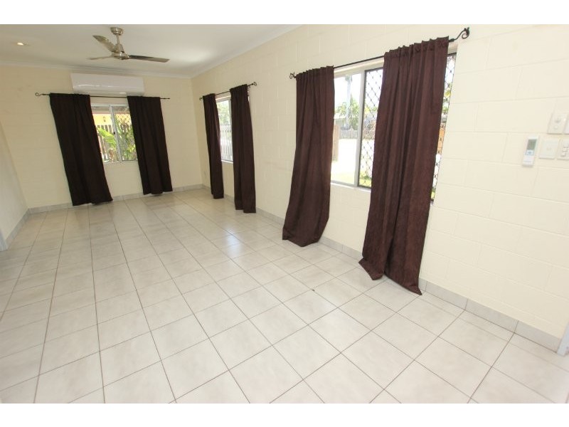 Bentley Park QLD 4869